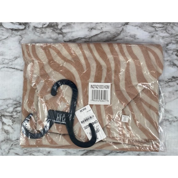 Inc NWT International Concepts Zebra Print Triangle Scarf Fringe Raw OS New - Picture 3 of 4